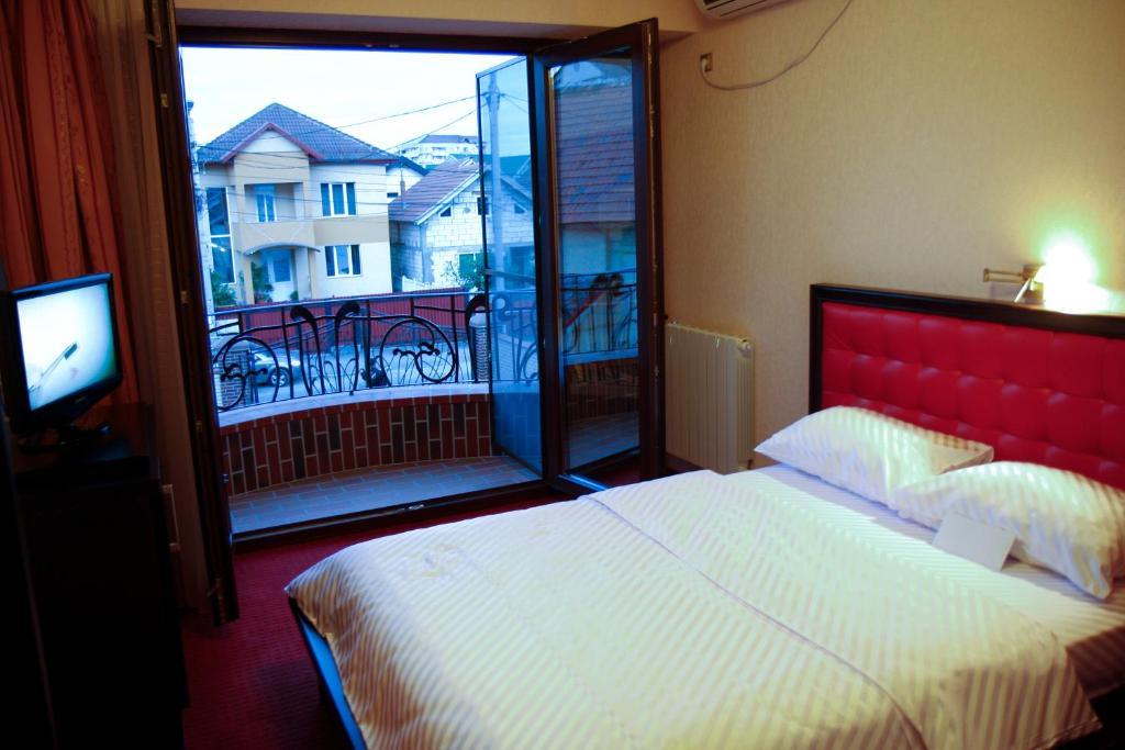Hotel Anna Junior Targu Jiu Room photo